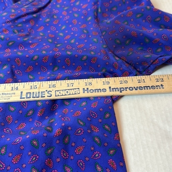 Vintage Liz Claiborne button down 100% silk blouse - Picture 8 of 11